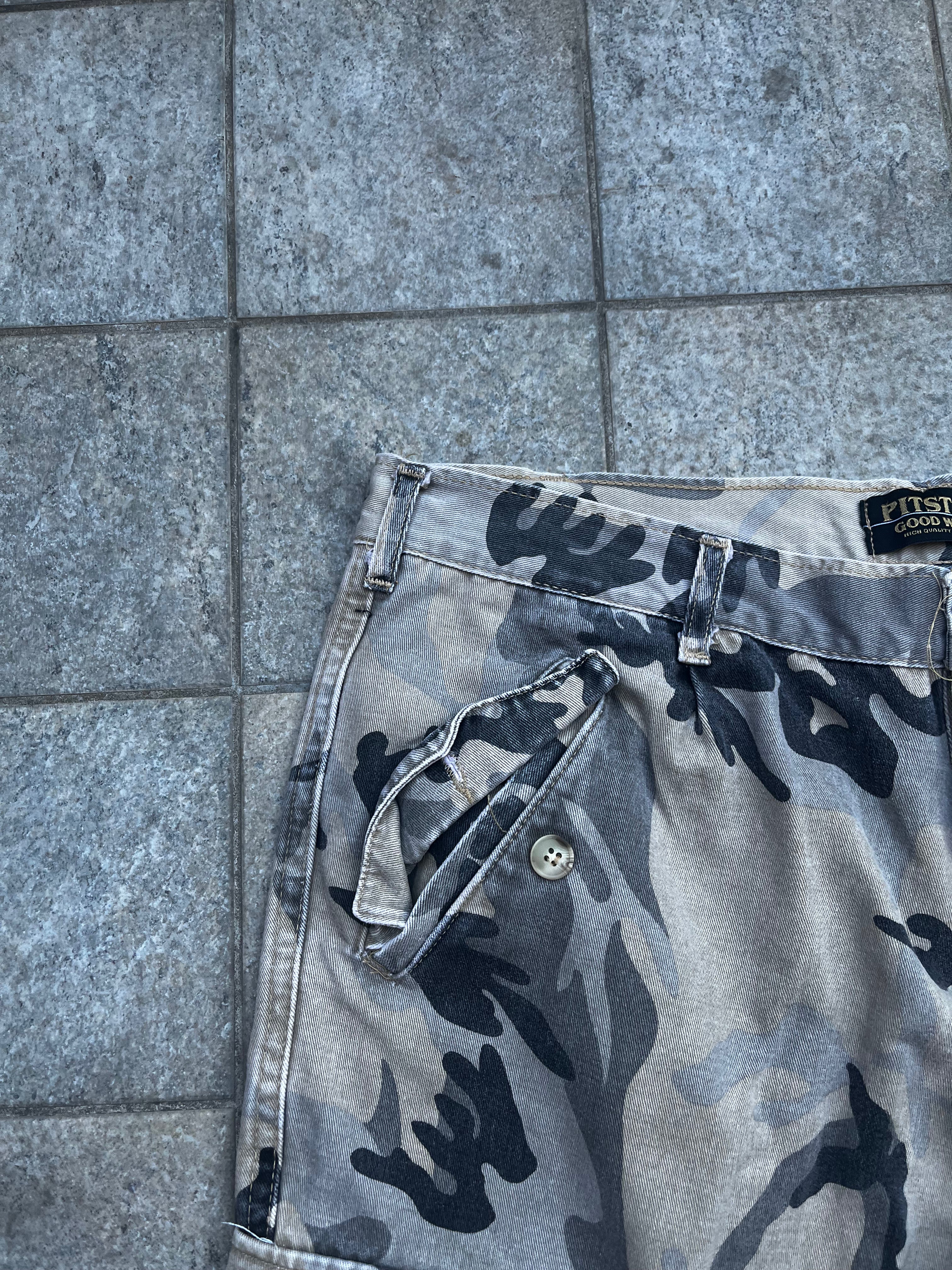 Super Flared camo Cargo Jeans