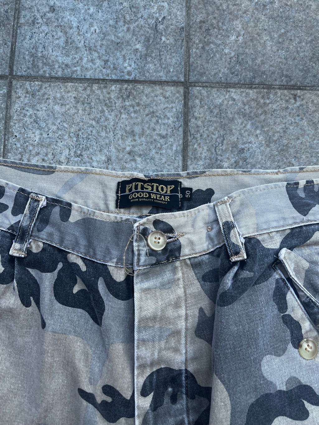 Super Flared camo Cargo Jeans