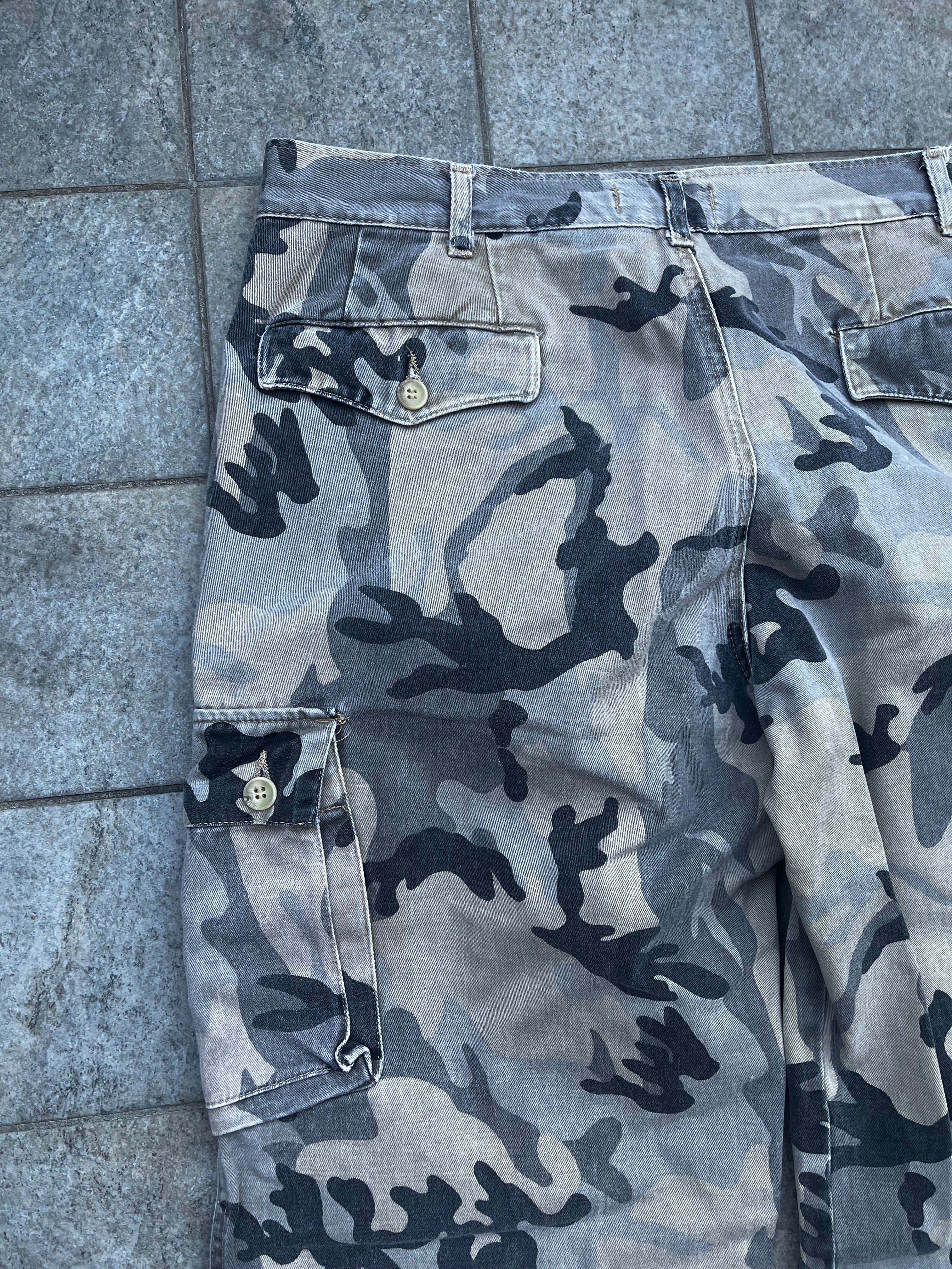 Super Flared camo Cargo Jeans