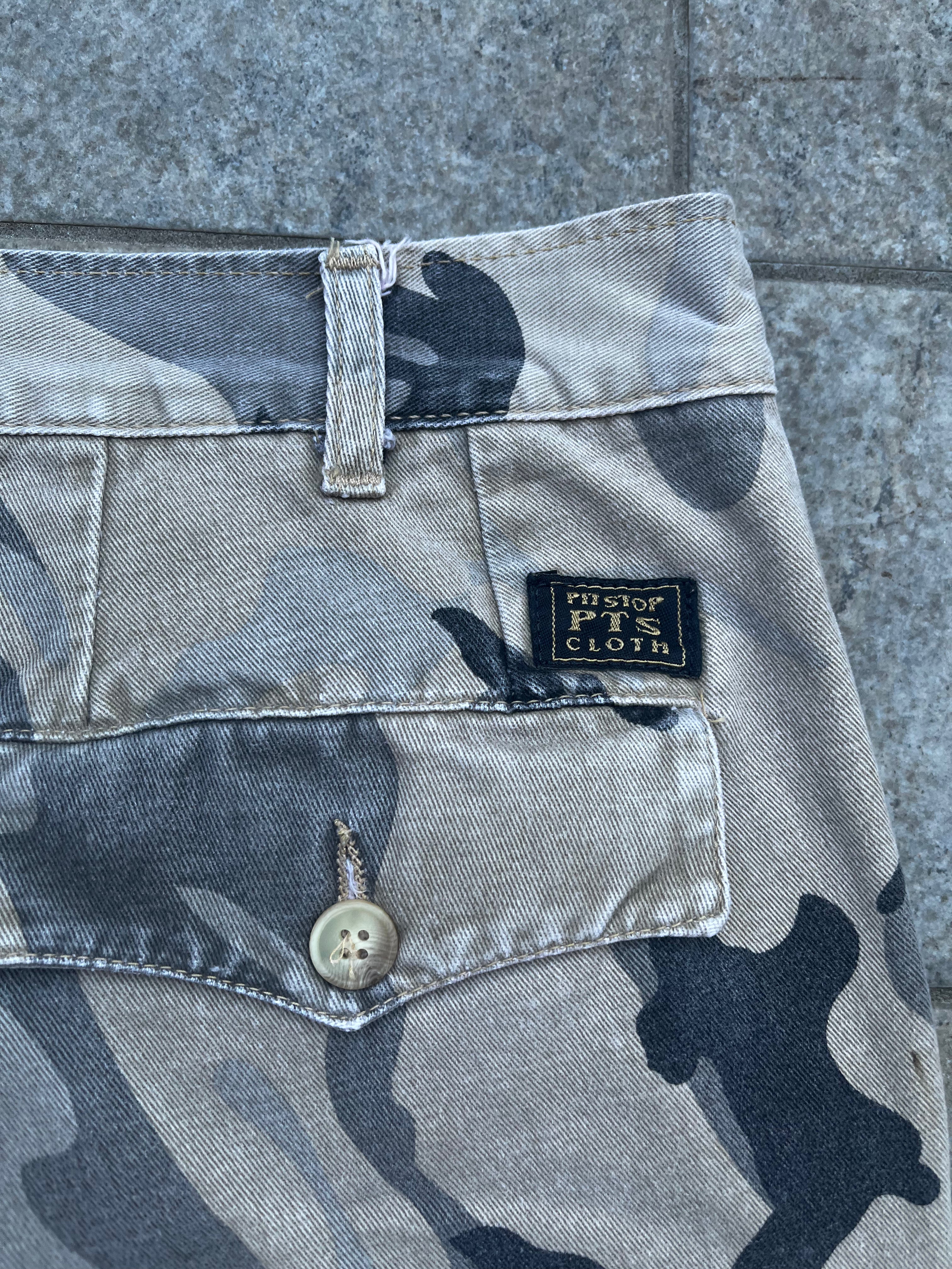 Super Flared camo Cargo Jeans