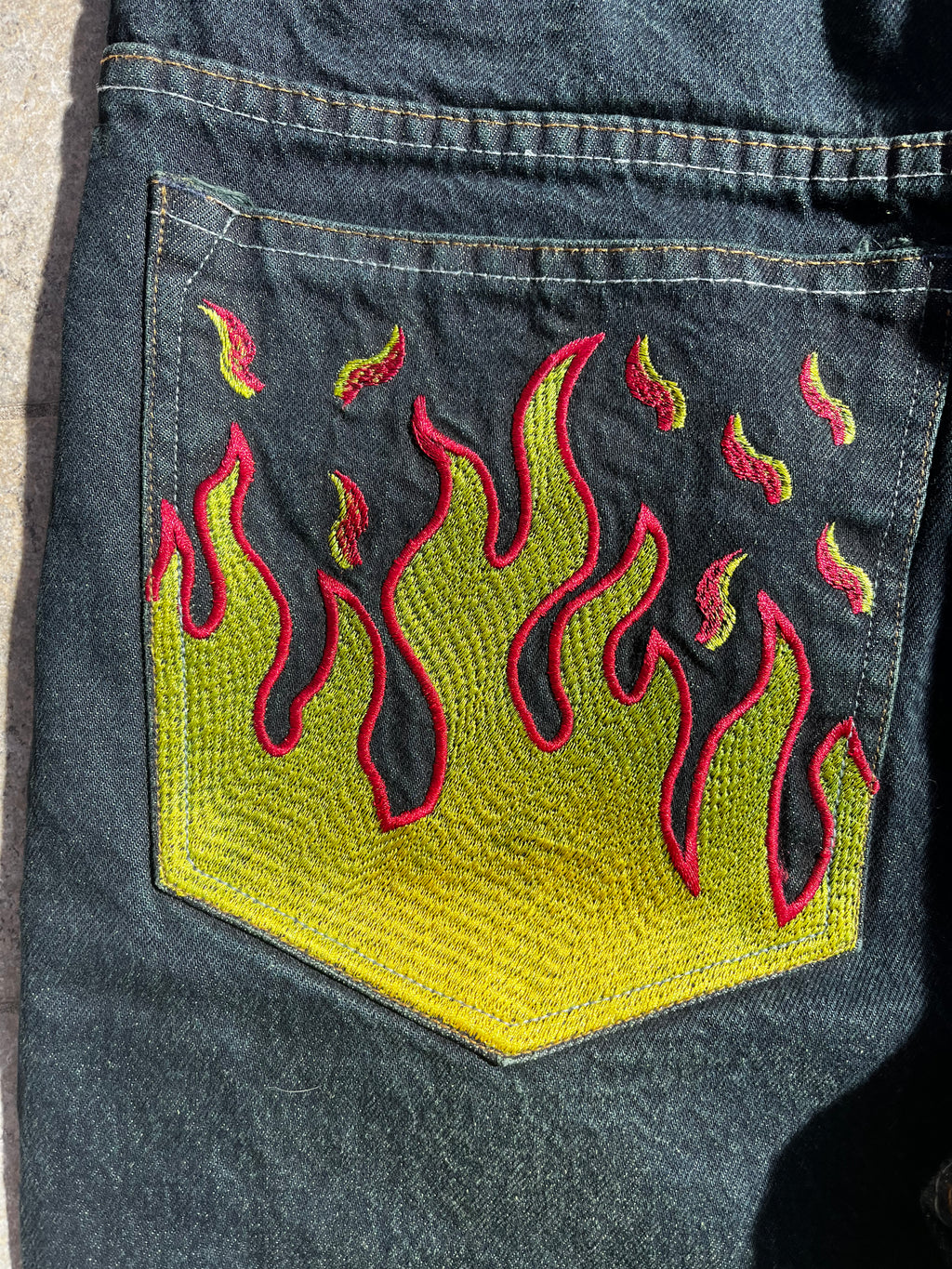 Baggy Flame embroidered Jeans