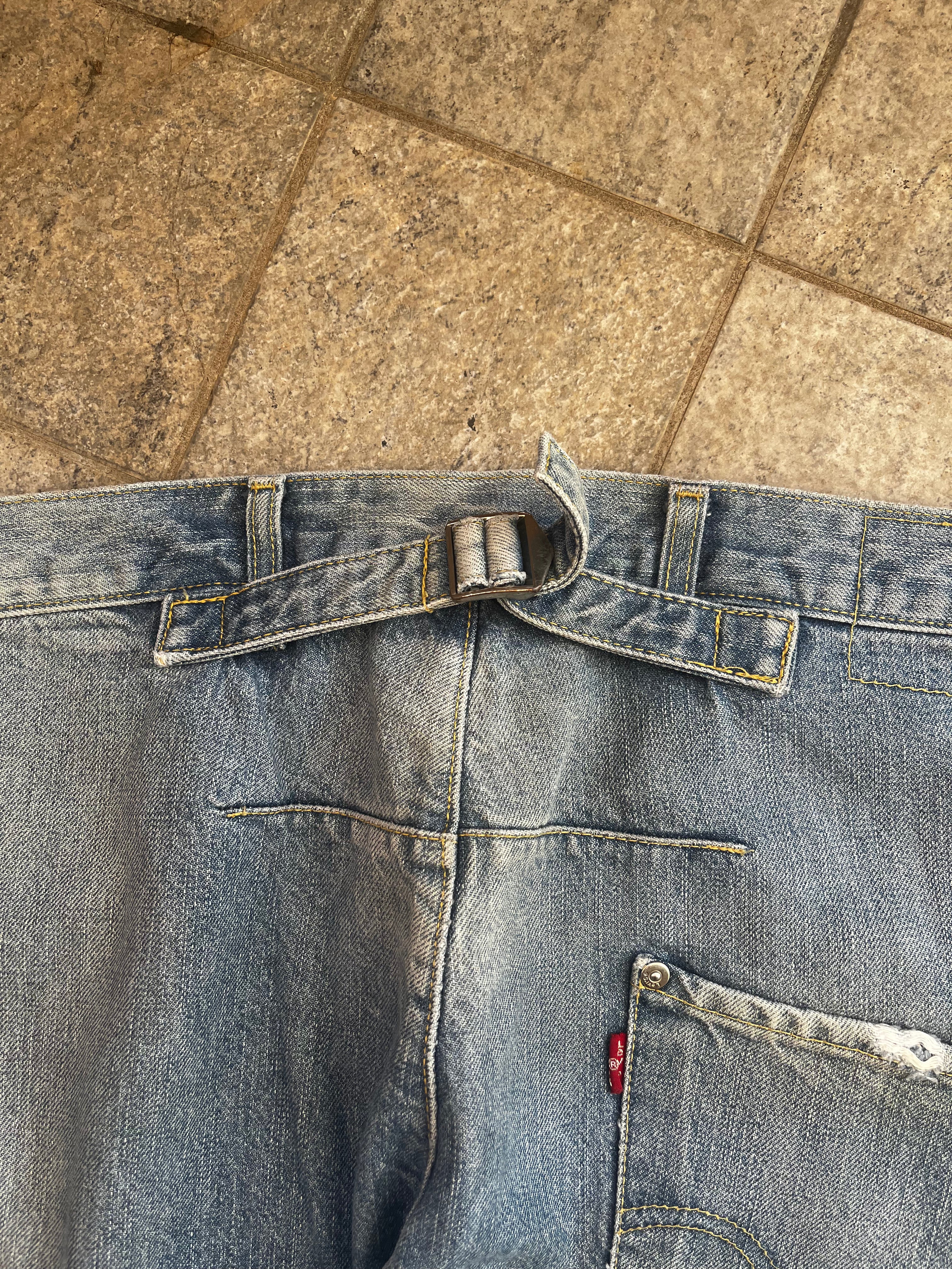 Levi's Engineered buckle back Jorts