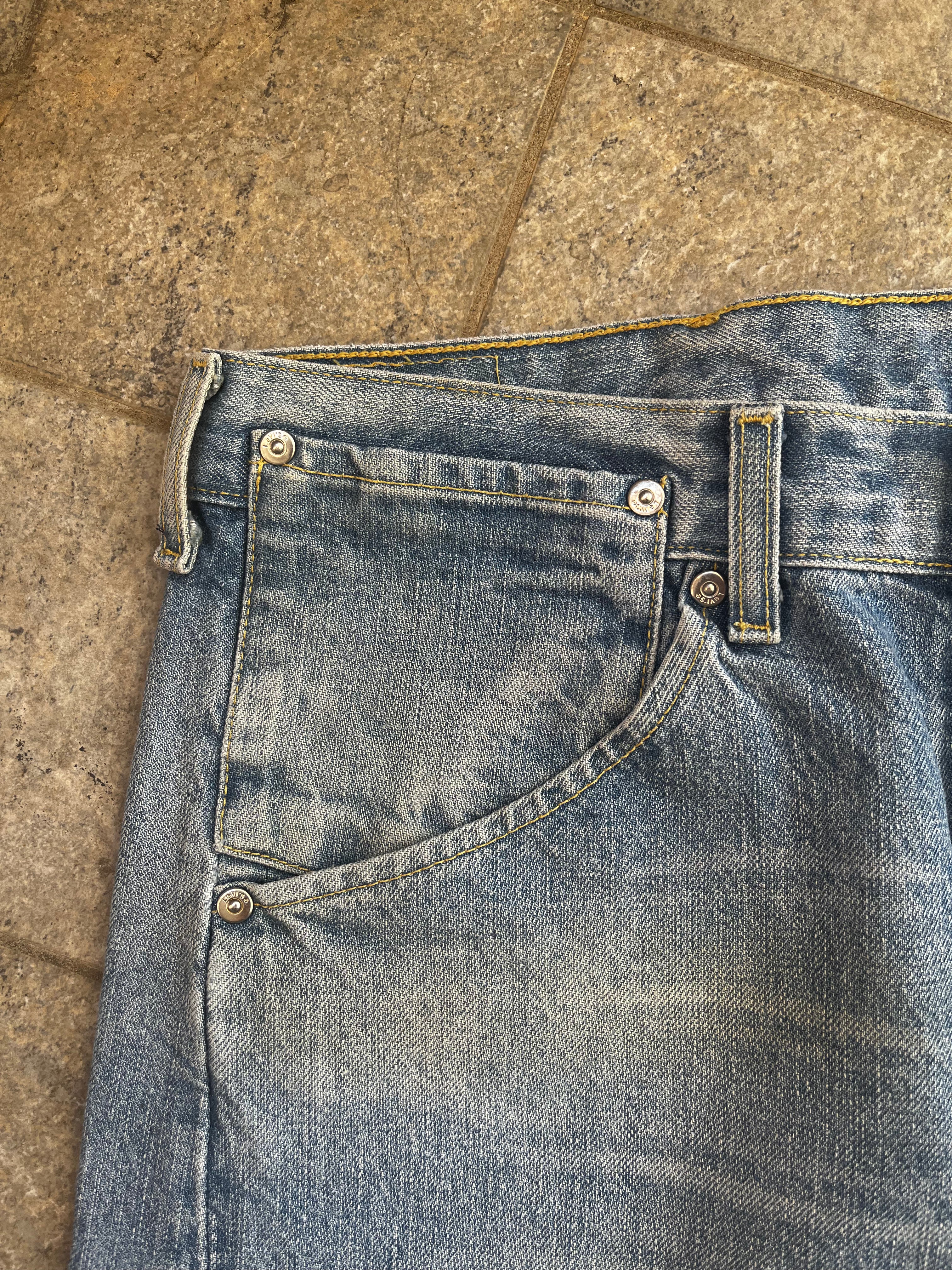 Levi's Engineered buckle back Jorts