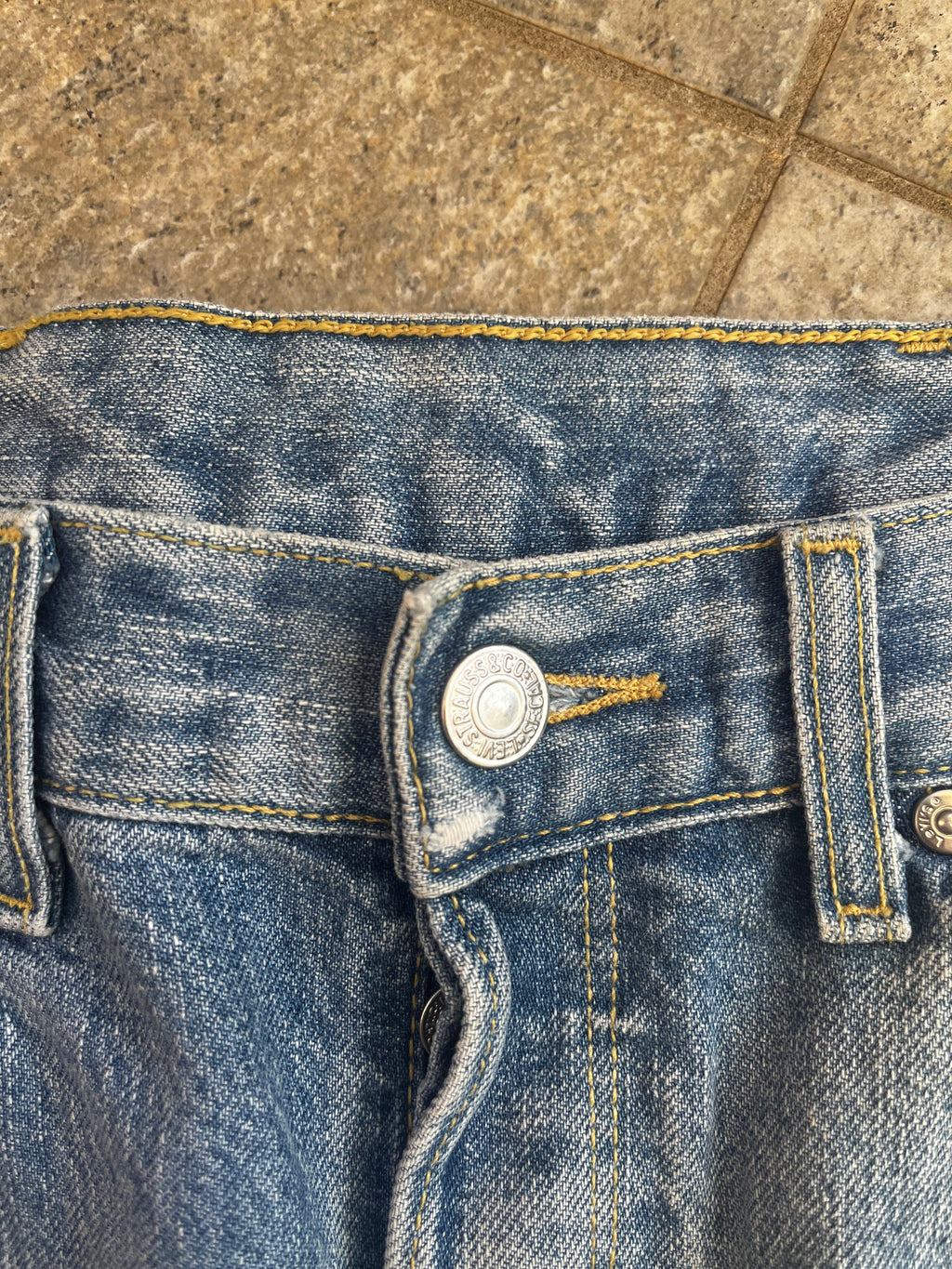 Levi's Engineered buckle back Jorts