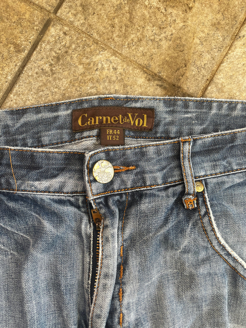 Baggy embroidered Jeans