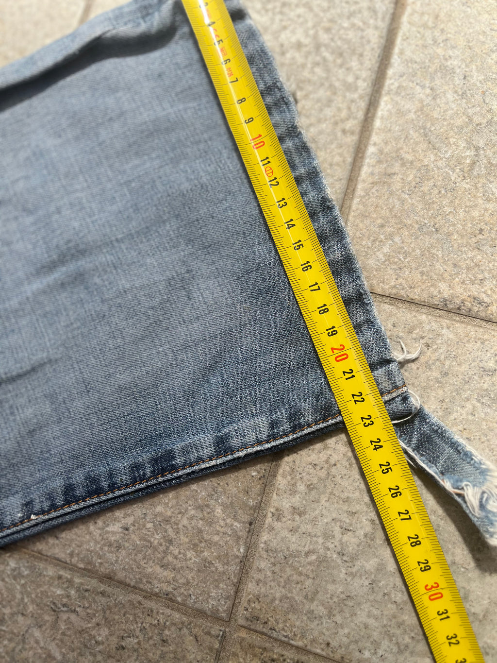 Baggy embroidered Jeans